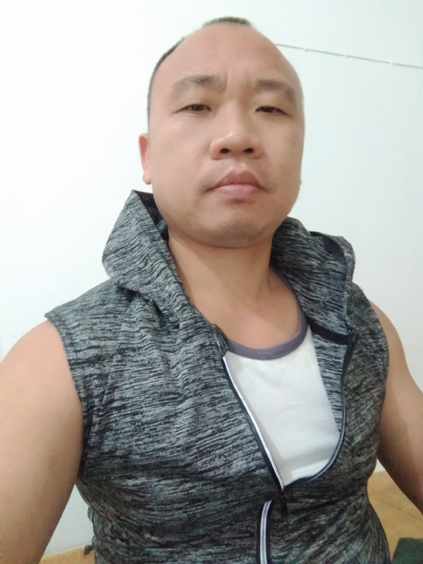 whm的第二张照片--南靖相亲网