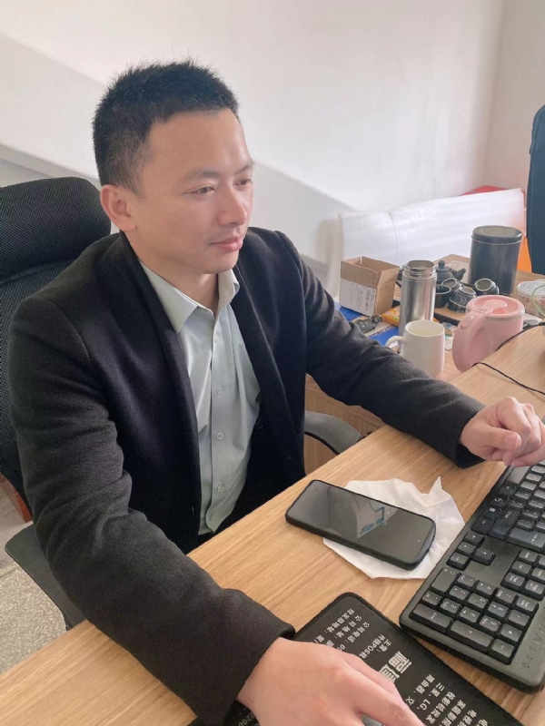 落叶知秋的第一张照片--南靖相亲网